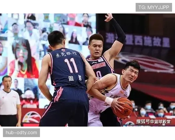 篮球比赛中如何进行换人?新球员上场规则与时机详解 篮球比赛中如何进行换人?新球员上场规则与时机详解